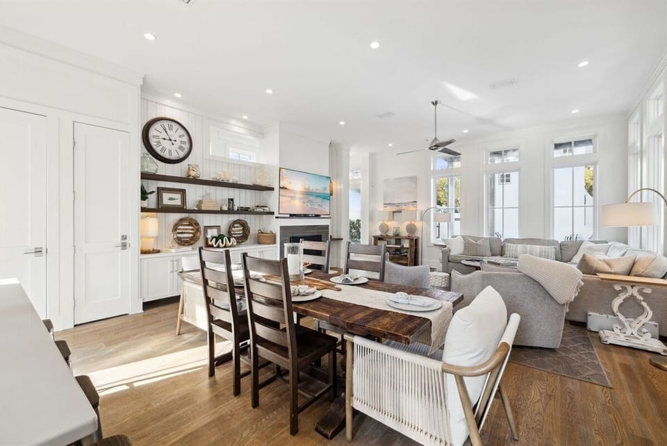 Spacious kitchen with island seating for the whole group