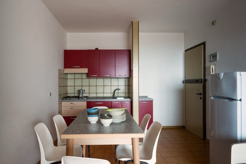 Apartment, 2 Bedrooms, Balcony, Ocean View | Dining room