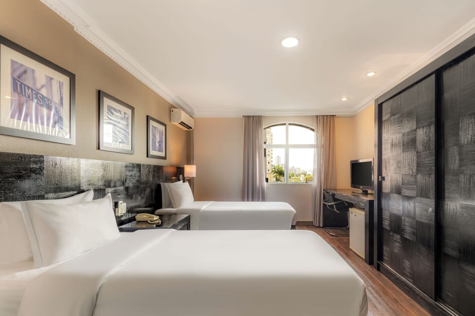 Superior Twin Room | Premium bedding, minibar, in-room safe, blackout drapes