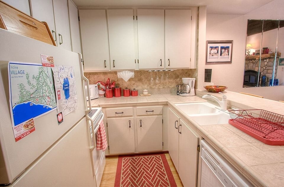 Condo, 2 Bedrooms | Private kitchen | Coffee/tea maker, fridge, oven, toaster