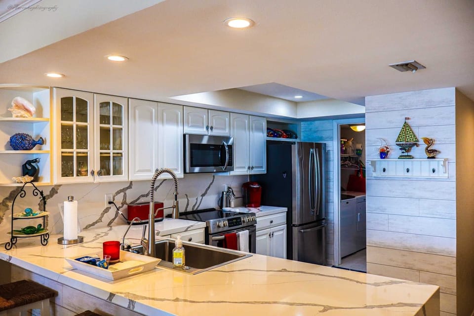 Condo, 2 Bedrooms | Private kitchen | Coffee/tea maker, fridge, oven, toaster