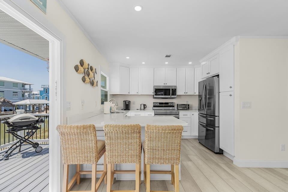House, 2 Bedrooms | Private kitchen | Coffee/tea maker, fridge, oven, toaster