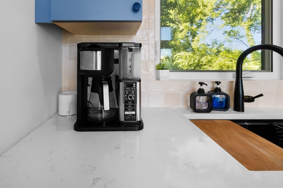 Fresh cup of coffee available!