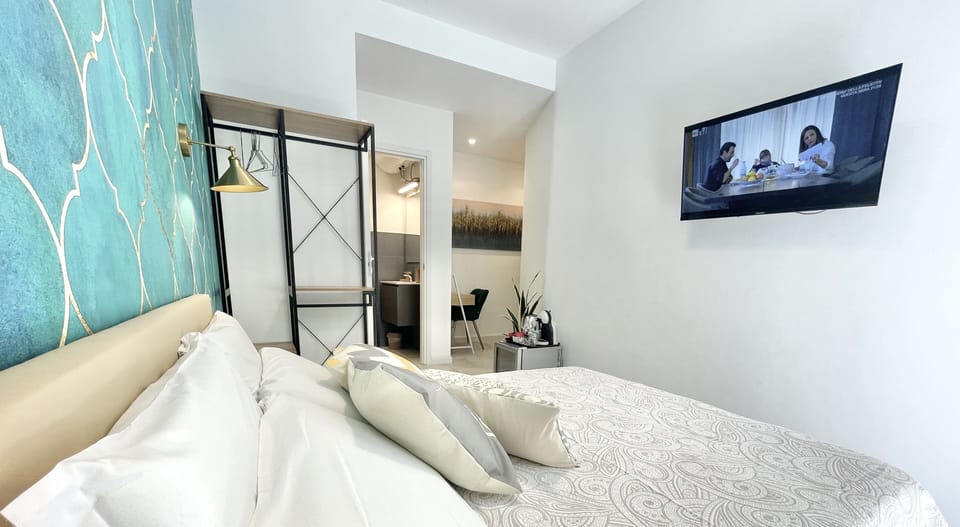 Double Room | Desk, iron/ironing board, free WiFi