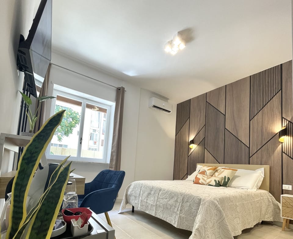 Double Room | Desk, iron/ironing board (on request), WiFi (free)