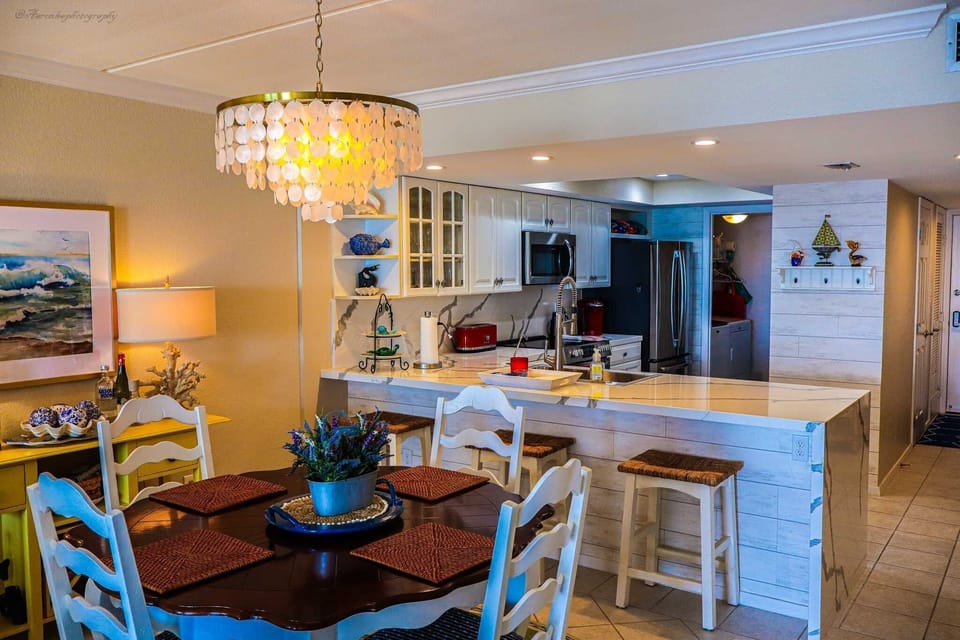 Dining Room, Dining Table, Furniture, Indoors, Table