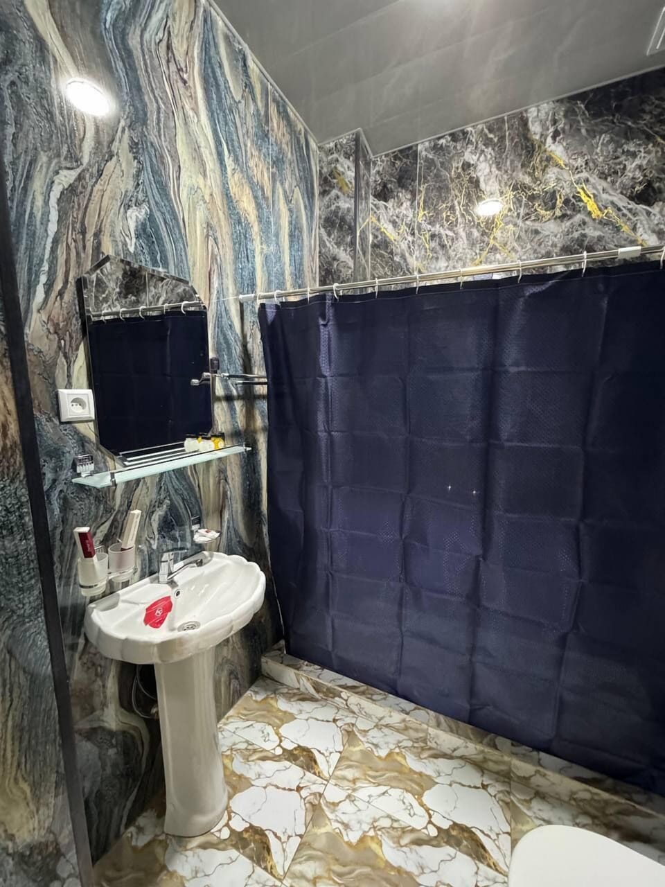 Comfort Double or Twin Room | Bathroom