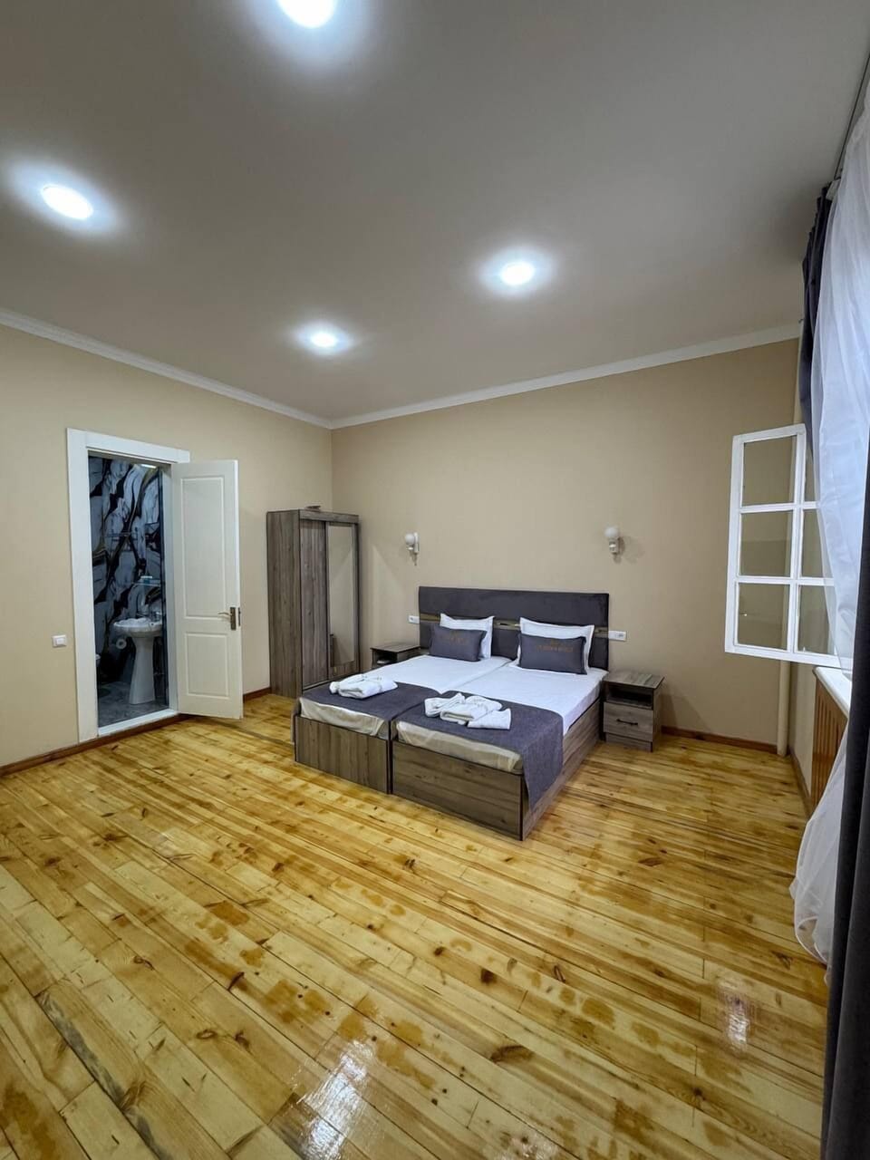 Comfort Double or Twin Room | WiFi (free)