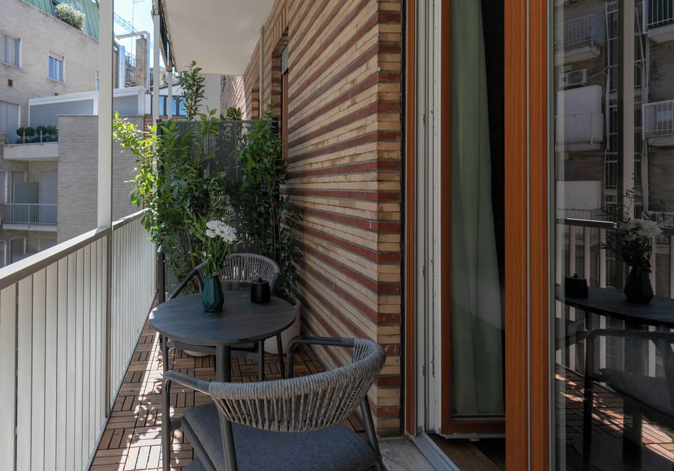 Signature Double or Twin Room | Balcony
