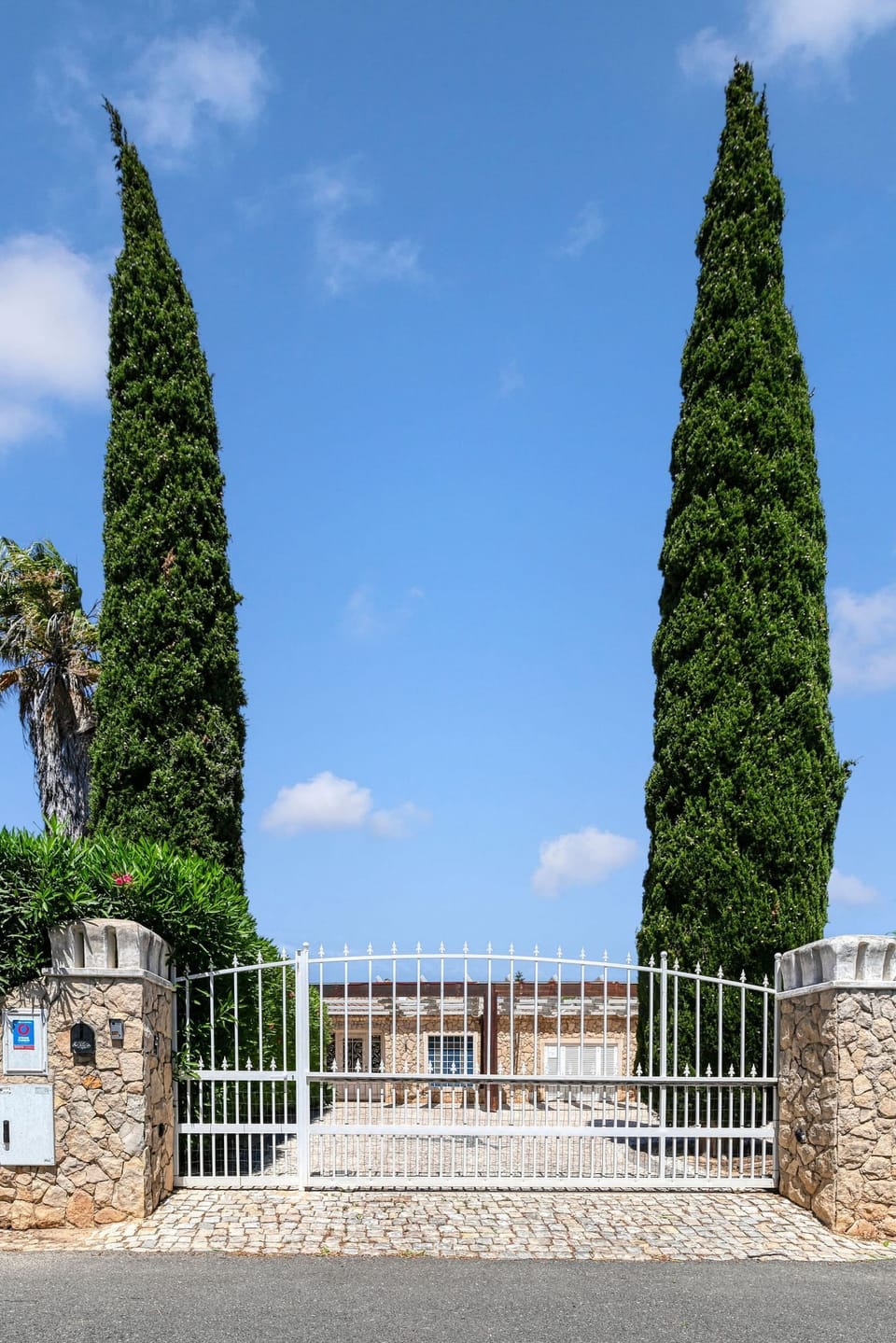 House | 5 bedrooms