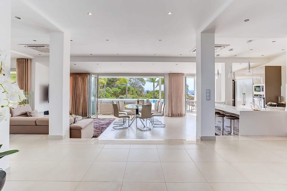 House | 6 bedrooms