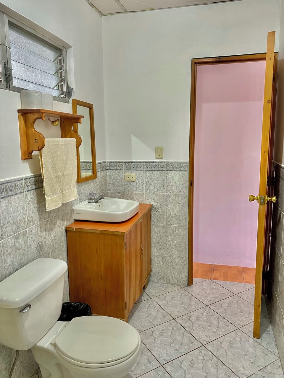 Shower, towels, soap, shampoo