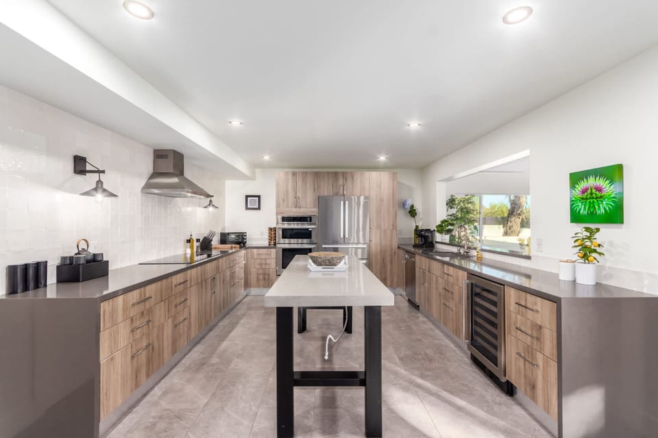 House | 5 bedrooms, high-speed internet