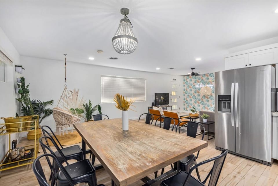 House | 4 bedrooms, high-speed internet
