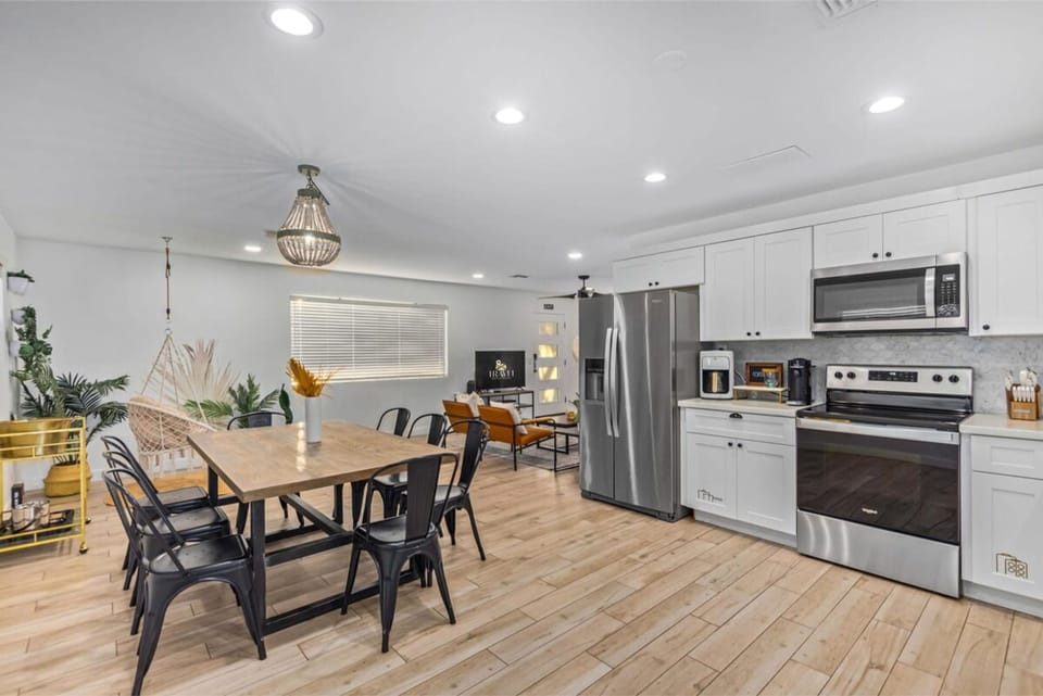 House | 4 bedrooms, high-speed internet