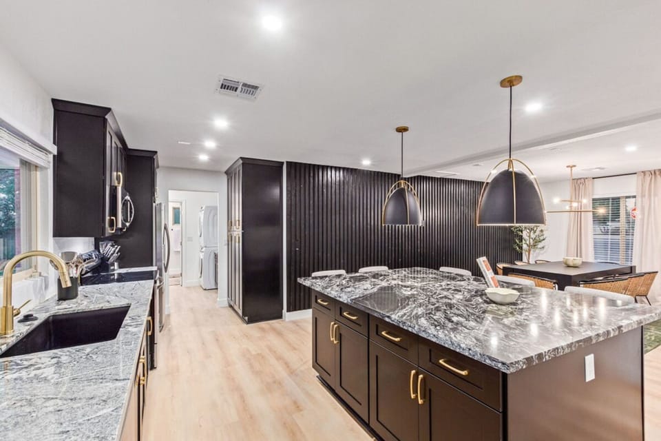 House | 4 bedrooms, high-speed internet