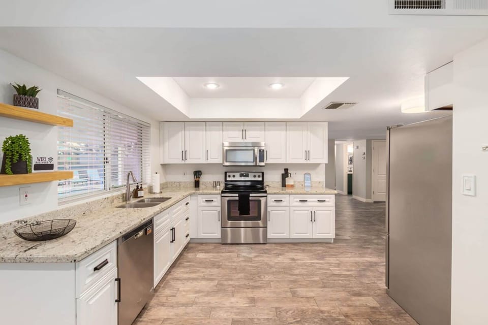 House | 4 bedrooms, Internet