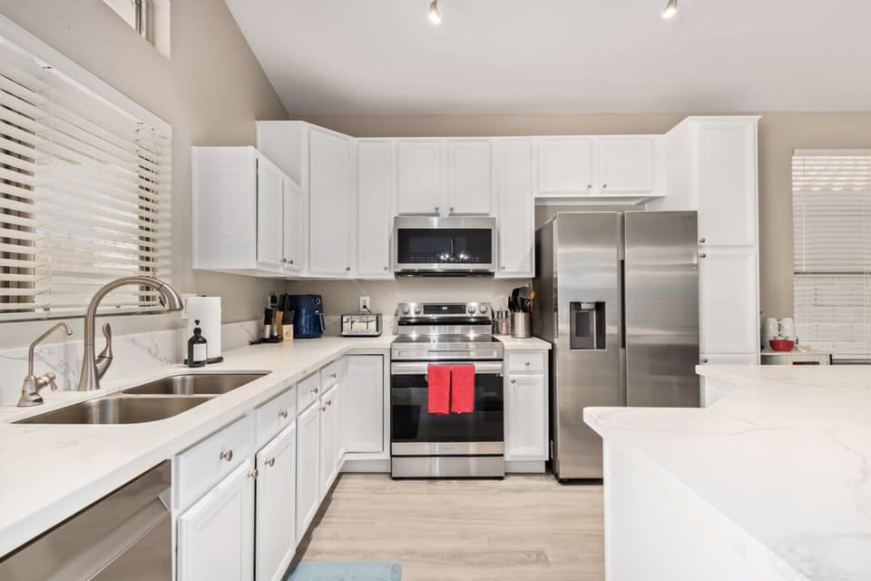 House | 4 bedrooms, high-speed internet