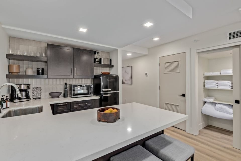 House, Accessible | Desk, high-speed internet