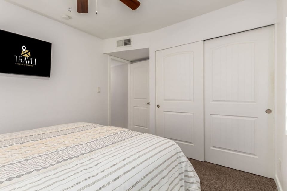 House | 4 bedrooms, desk, high-speed internet