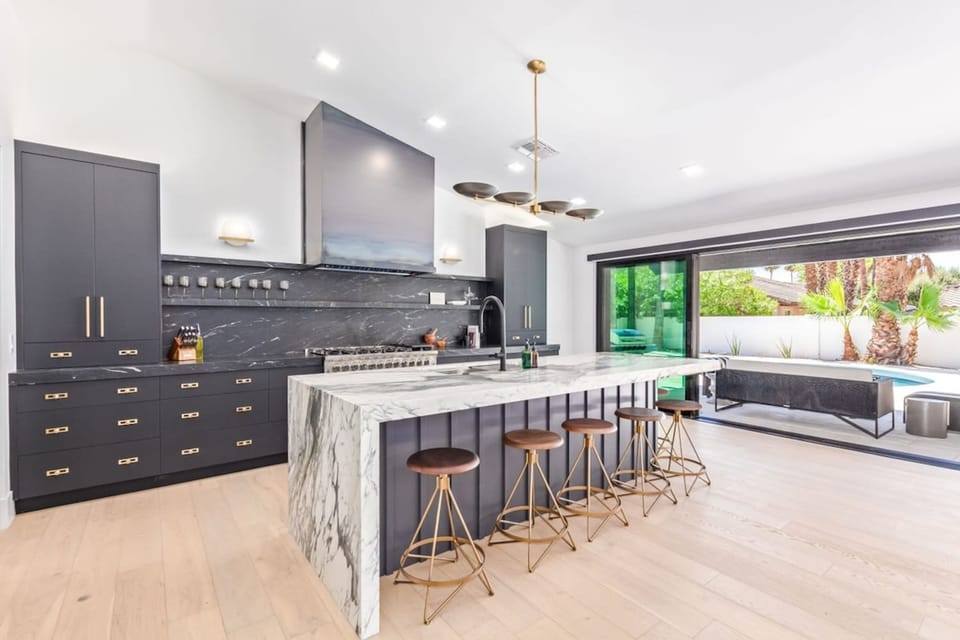 House | 4 bedrooms, high-speed internet