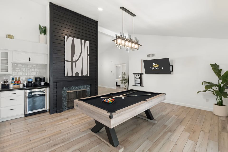 House | 5 bedrooms, high-speed internet