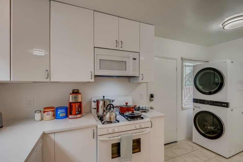 House | 2 bedrooms, desk, high-speed internet