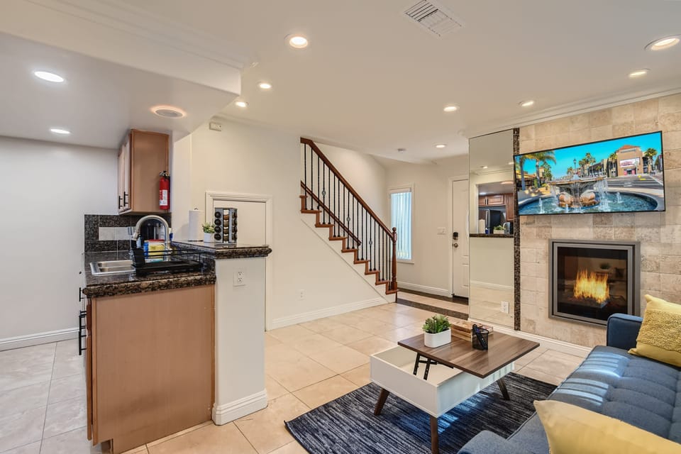 House | 2 bedrooms, desk, Internet