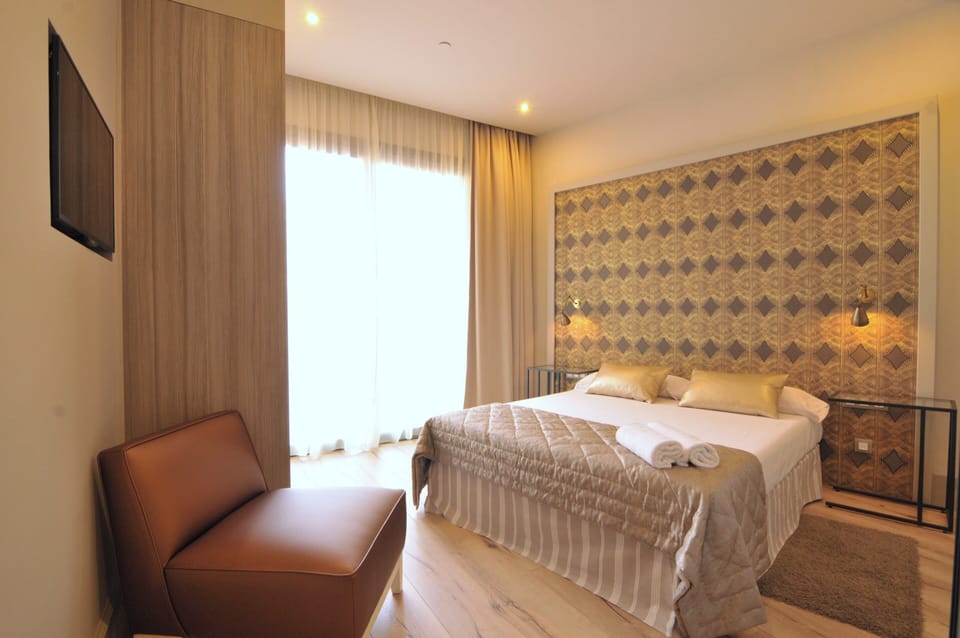 Superior Double Room, City View | In-room safe, blackout drapes, soundproofing, free WiFi