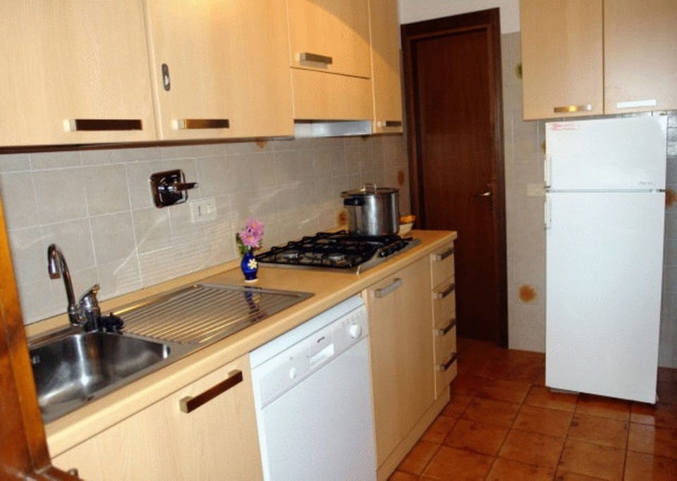 Villa, 3 Bedrooms, Balcony, Garden View | Interior
