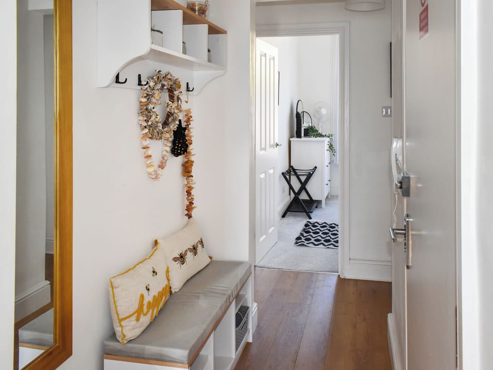Interior | Trinity Bee, Ventnor