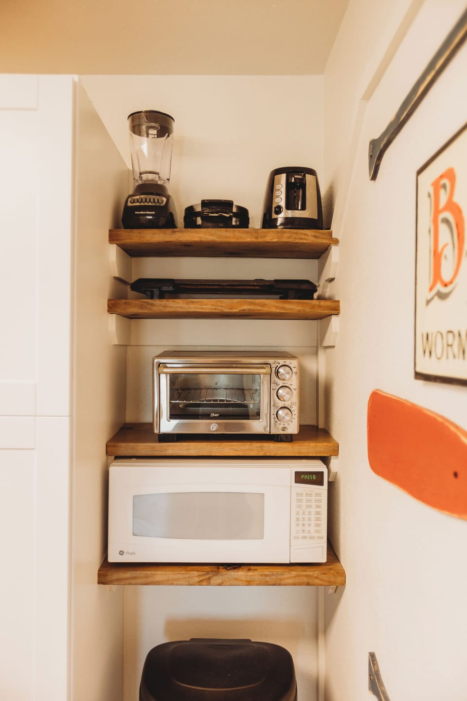 Kitchenette also has Ninja air fryer and small rice cooker