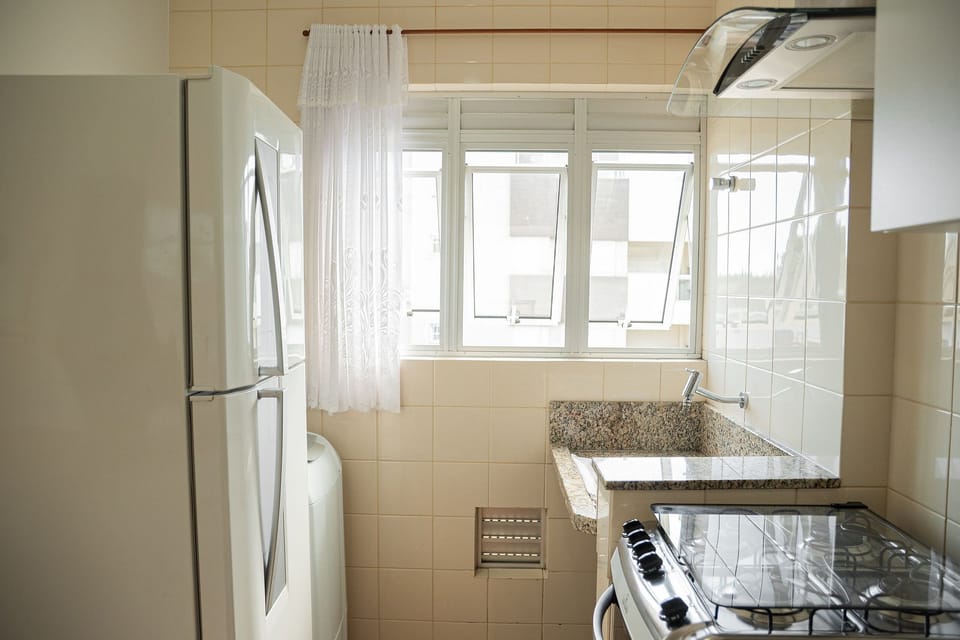 Premium Apartment | Private kitchen | Fridge, cookware/dishes/utensils