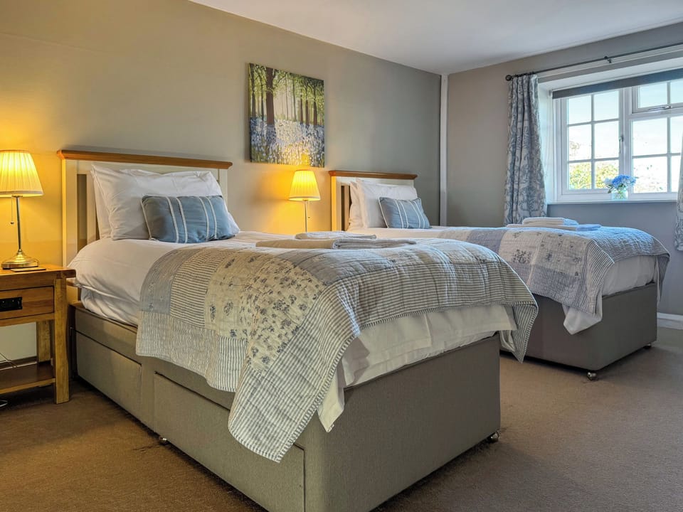 Twin bedroom | Derwent Cottage - Low Penhowe, Burythorpe, near Malton
