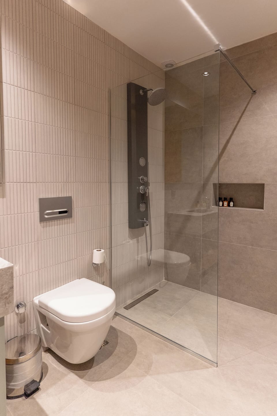 Deluxe Triple Room, Lake View | Bathroom | Shower, hair dryer, slippers, towels