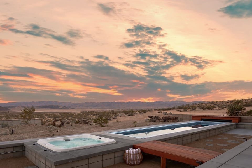 Hot tub and pool