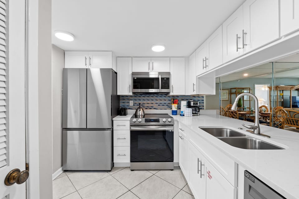 Full Size Kitchen