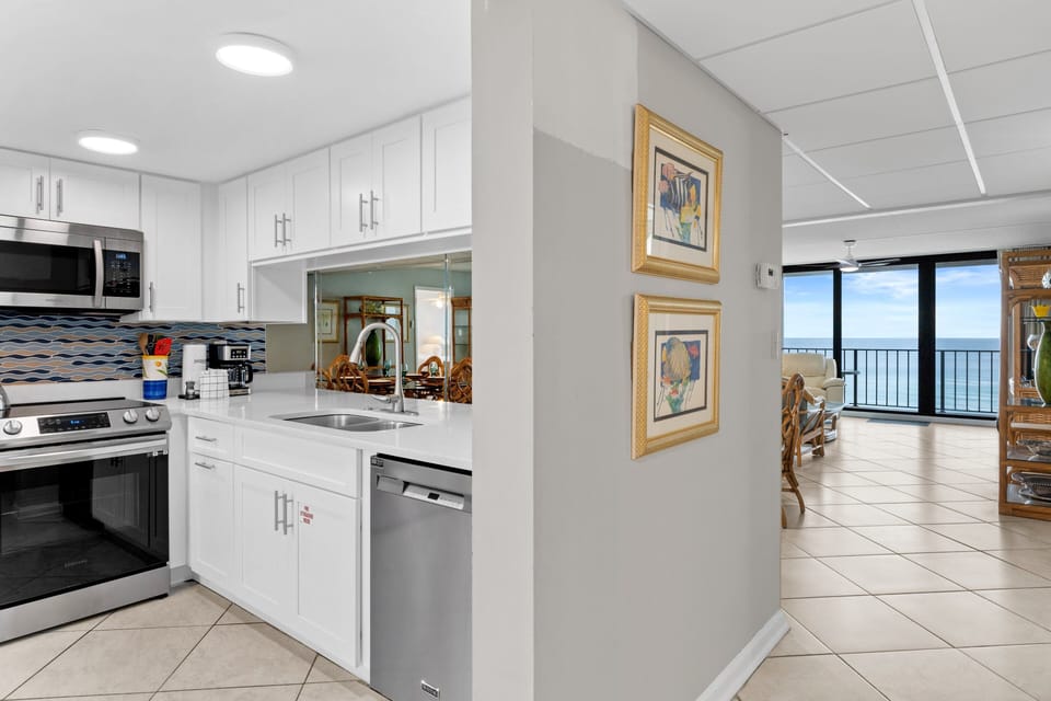 Full Size Kitchen