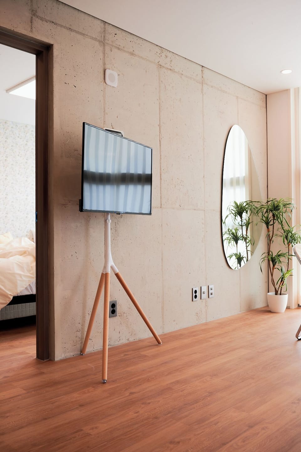 Family Apartment City View non Korean nationals only | Living area | Heated floors