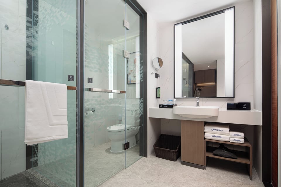 Luxury Double Room Single Use, City View | Desk, laptop workspace, blackout drapes, soundproofing