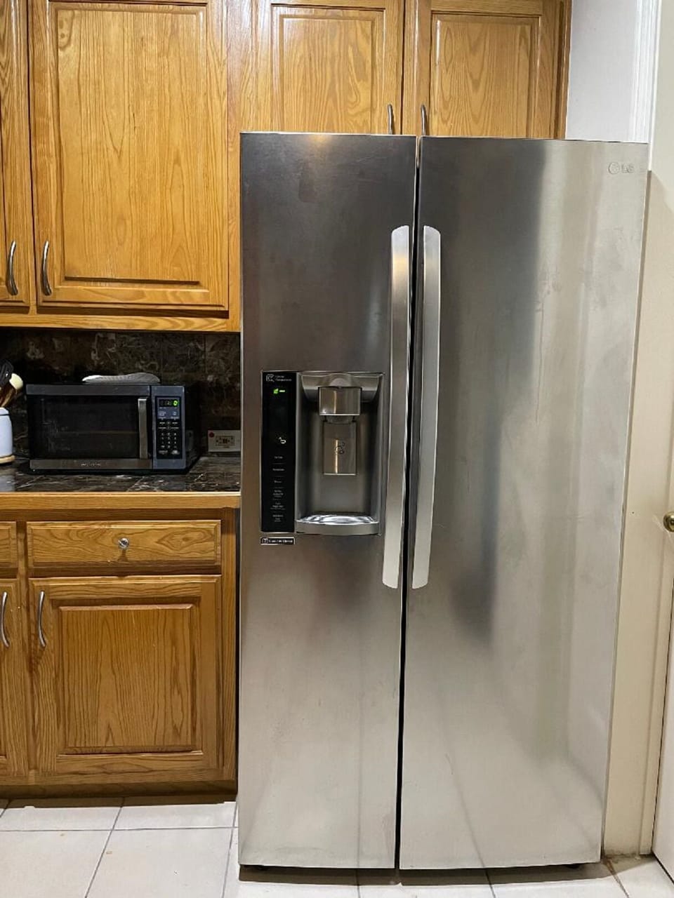 Fridge, microwave