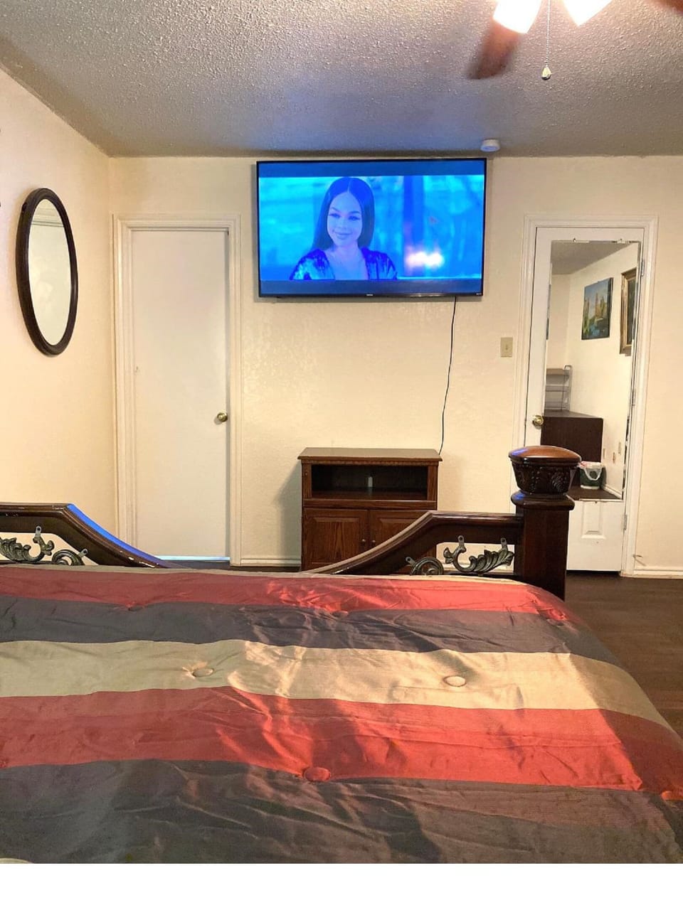 Deluxe Room | Desk, laptop workspace, WiFi (free), bed sheets