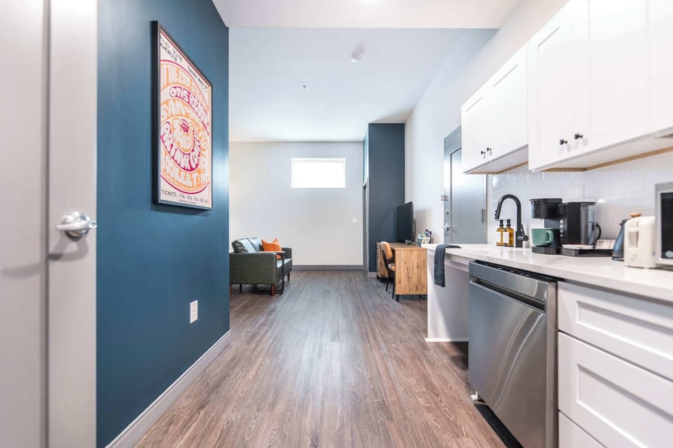 Room 1 Hallway