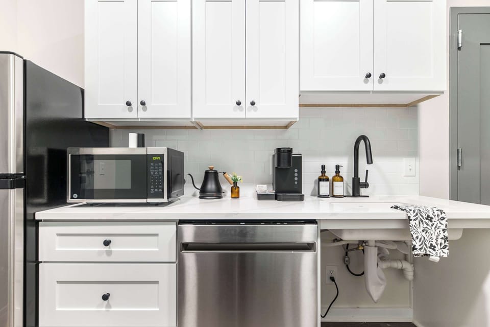 Room 2 - Accessible Kitchenette 