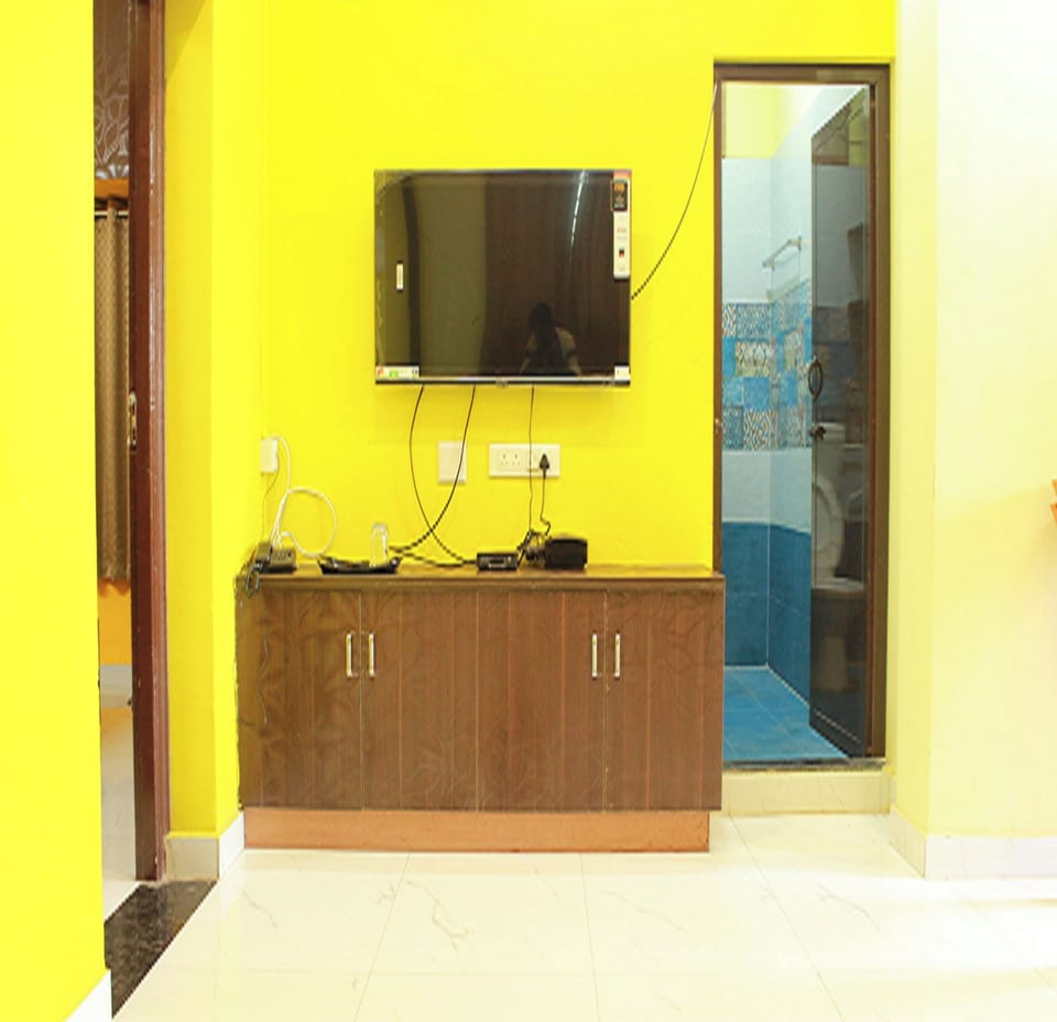 Deluxe Villa | Hypo-allergenic bedding, desk, free WiFi, bed sheets