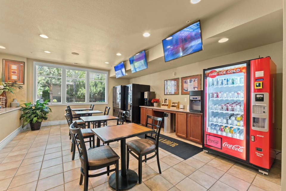 Grab a coffee, snack, or catch the game in the clubhouse cafe area — a cozy spot to start your morning or unwind mid-day.