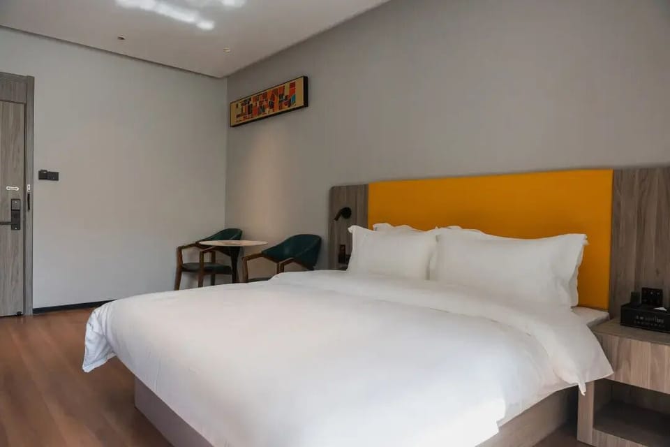 Basic Double Room | Desk, laptop workspace, WiFi (free)