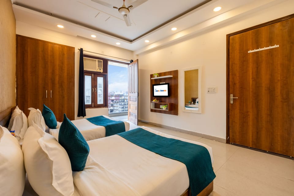 Deluxe Room, Balcony, Garden View | Desk, laptop workspace, blackout drapes, soundproofing