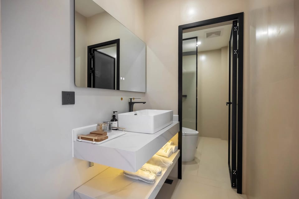 Basic Twin Room, Mountain View | Desk, WiFi (free)