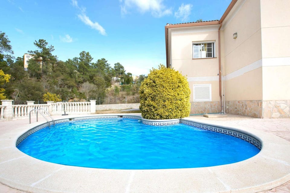 Holiday Home Swimming Pool